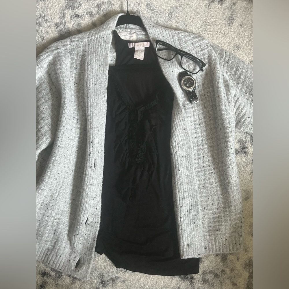 Little Black Vneck Top🖤